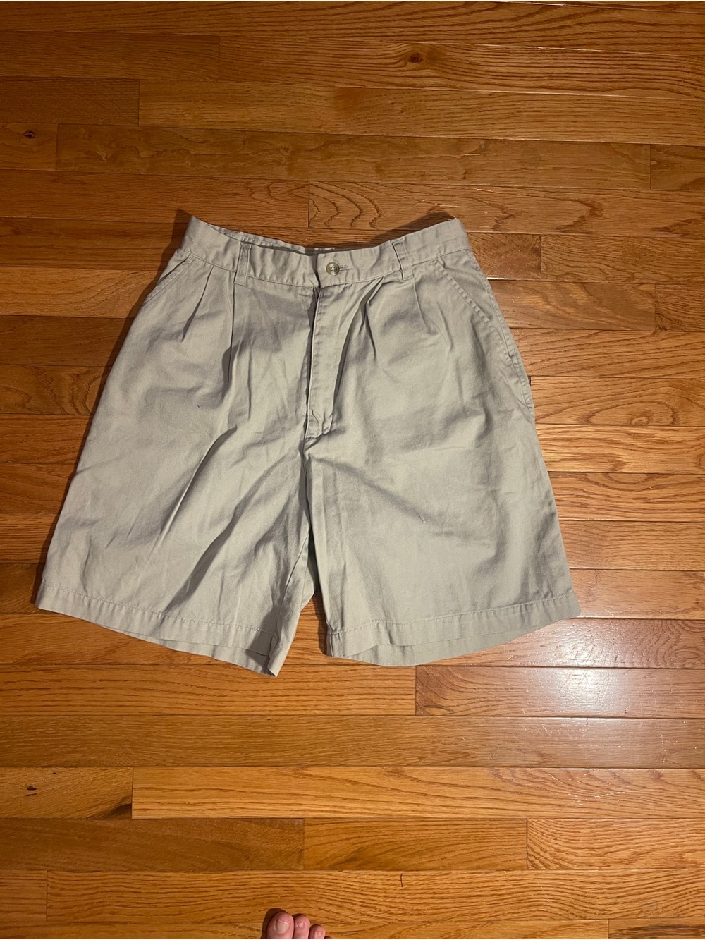 Columbia Women's 8 Chino Beige Shorts Outdoor, Hiking, Walking, Casual